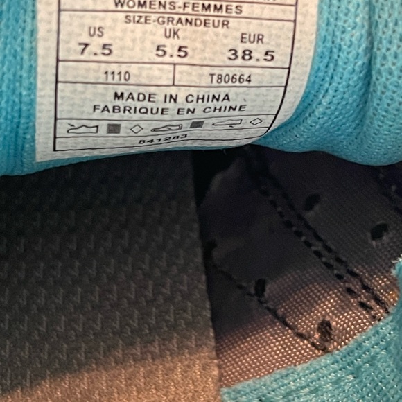 Patagonia women shoe lace up size 7.5 black blue used - Picture 5 of 10